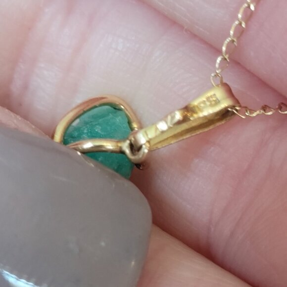 14K Yellow Gold Raw Emerald Pendant Necklace 1.6g Necklace 18" - Picture 3 of 6